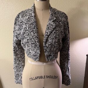 Vintage Mixit Cropped Floral Print Jacket Size Small Black & White